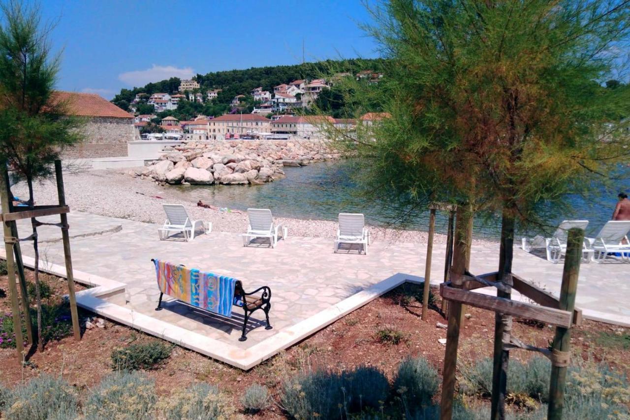 Apartments With A Parking Space Jelsa, Hvar - 8746 젤사 외부 사진